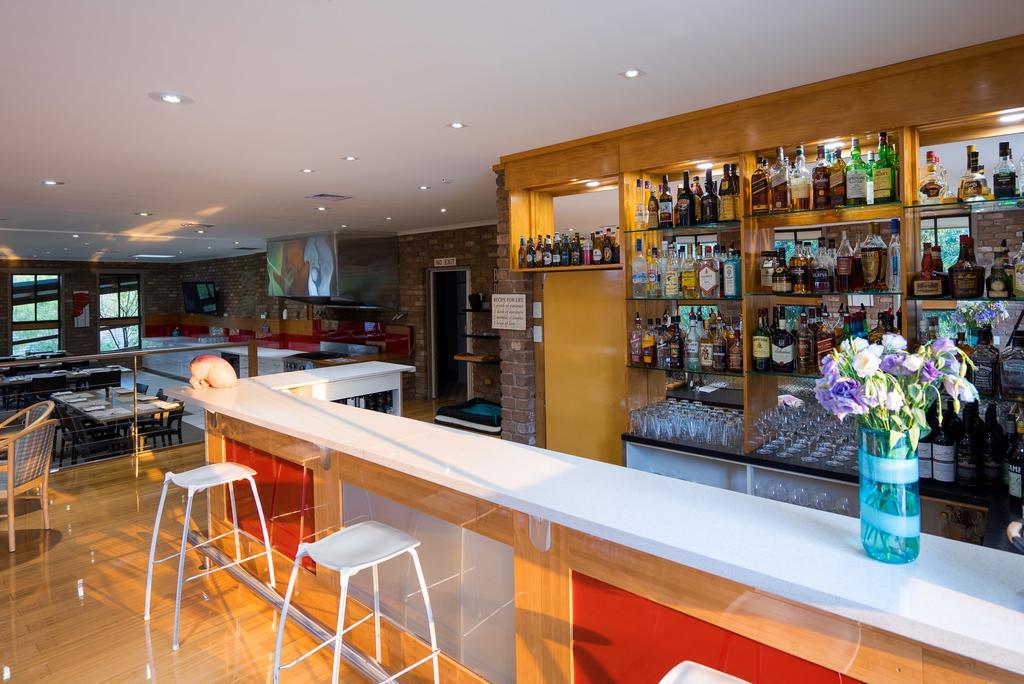 Farnham Court Motel And Restaurant Morwell Dış mekan fotoğraf